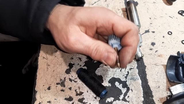 Травит газовая горелка ! Простой ремонт.