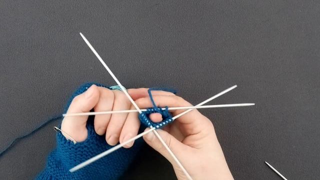 Вязание спицами Мужские перчатки