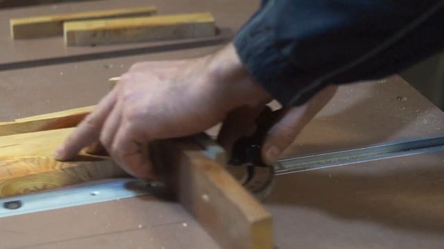 Как можно быстро сделать парные клинья для монтажа