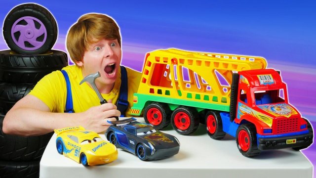 Автомастерская Саши: автовоз вез Тачки на гонки и сломался! Мультфильмы про машинки для мальчиков