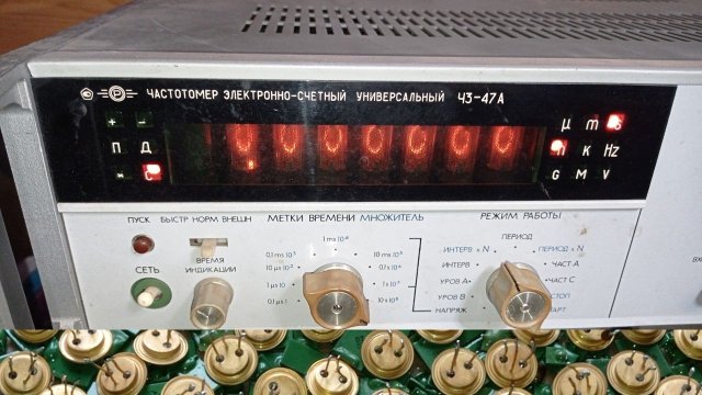 Частотомер ч3-47А. Подробный разбор на металлы. Приборы - радиодетали - драгметаллы.