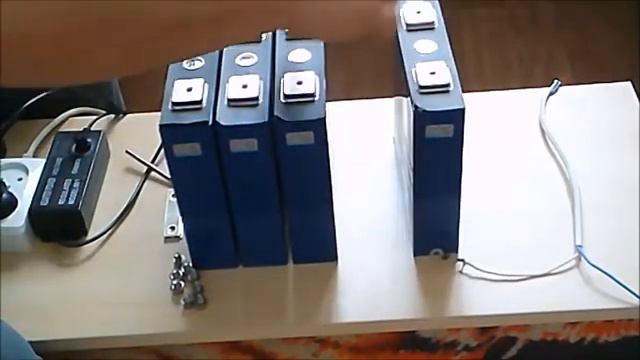 Очень кратко о сборке литий железо фосфатного аккумулятора LiFePO4.mp4