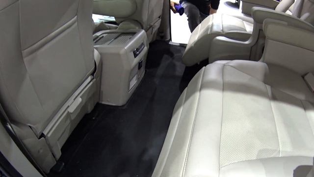 Китайский миниван Dongfeng Fengxing CM7 MPV / Донфенг Фенгсинг СМ7