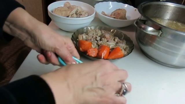 ХОЛОДЕЦ ИЗ СВИНЫХ НОЖЕК , КУРИЦЫ И СВИНИНЫ   в мультиварке - СКОРОВАРКЕ  REDMON за 2 часа