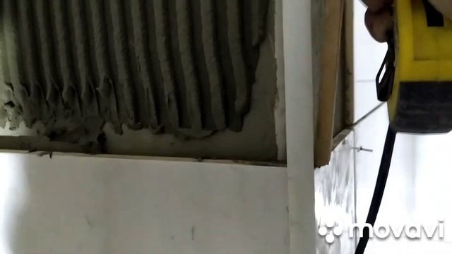Как установить внешний уголок на плитку. Клеим пластиковый уголок