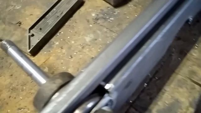 Делаю самодельный станок для усиления профильной трубы.