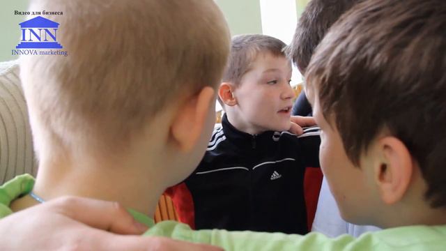Ведущий Александр Дементьев