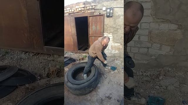 Как быстро и экономно срезать корт с грузовой покрышки