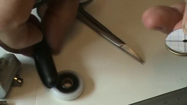 Ролик в душевой кабине -ремонт быстро и недорого.