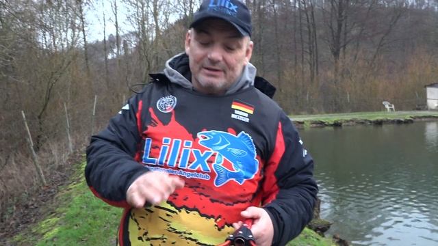 ЛОВИМ ФОРЕЛЬ НА ЧЕРВЯ. Рыба кидается на приманку. МНОГО ПОКЛЕВОК и РЫБЫ.Как поймать форель?