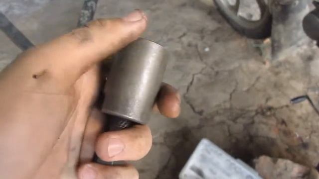 Ремонт обгонной муфты на китайском мопеде.