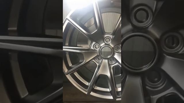 Порошковая покраска (покрытие порошковым полимером и запекание в печи) автомобильных дисков