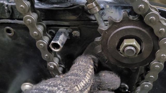 Stels - капитан . Простой натяжитель цепи !