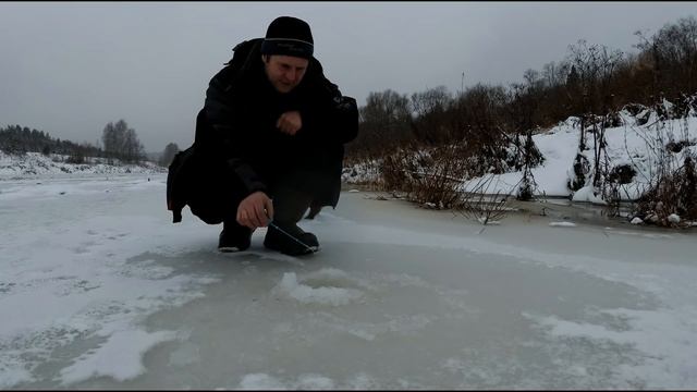 зимняя рыбалка на безмотылку.