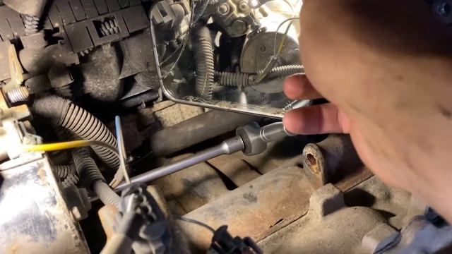 Как снять генератор и стартер с опель корса