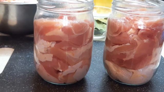 Тушенка из курицы в собственном соку ! Пошаговый рецепт приготовления тушенки в домашних условиях.