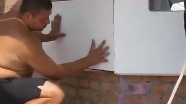 Видео утепление стен пенопластом и нанесение фасадной штукатурки своими руками