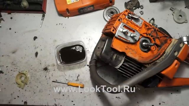 Бензопила Хускварна 137,142 НЕ ПОДАЕТ МАСЛО НА ЦЕПЬ!!!.mp4