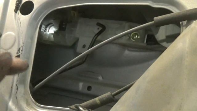 Как снять наружные ручки, передней и задней двери. Kia Rio III.