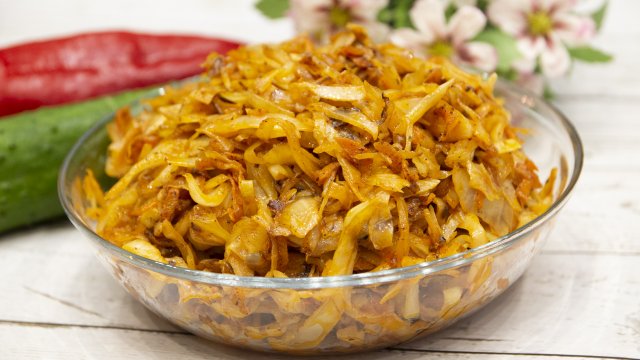 ТУШЕНАЯ КАПУСТА. Очень вкусно! Быстро и просто