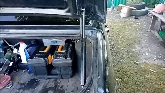 газовые упоры багажника ваз2115