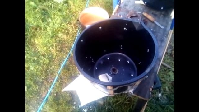 Самодельная дробилка для яблок. Узел дробления, пресс, схемы, контакты, чертежи, фото и видео.