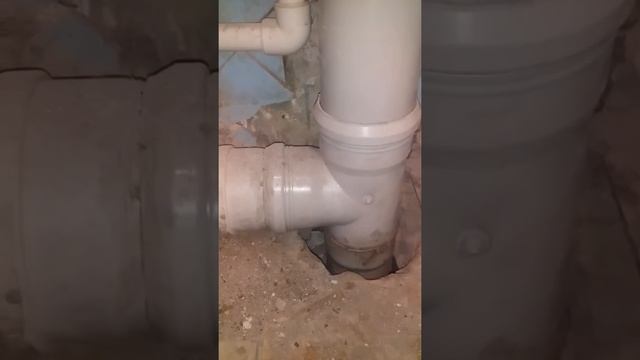 Замена и стыковка чугунных труб на пластиковые