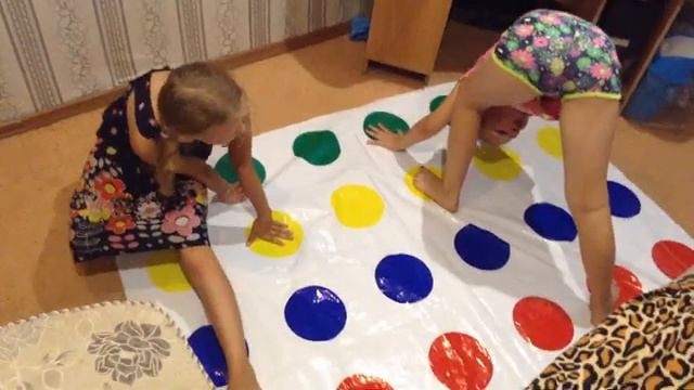 Играем в Твистер