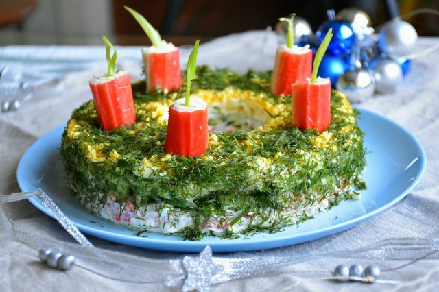 Салат "Венок": вкуснейший салат из доступных продуктов. Украсит любой праздничный стол