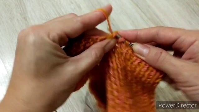ДЕТСКИЕ НОСОЧКИ НА ДВУХ СПИЦАХ/свяжет даже начинающий
