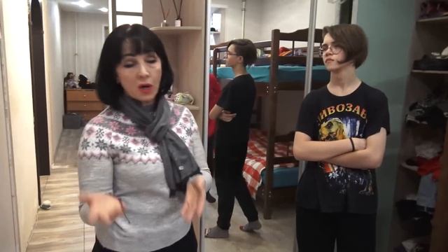 УЧИТЕЛЬНИЦА ШКОЛЫ ПРИШЛА К ГРИФЕРУ ДОМОЙ В РЕАЛЬНОЙ ЖИЗНИ ИЗ-ЗА ИГРЫ МАЙНКРАФТ!
