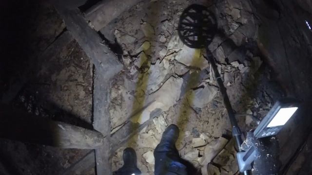 ЧТО СКРЫВАЕТ ЧЕРДАК ДОМА В ДЕРЕВНЕ? ПОИСК С МЕТАЛЛОИСКАТЕЛЕМ и ПИНПОИНТЕРОМ