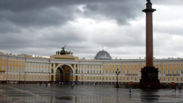 Зимний дворец и Дворцовая площадь