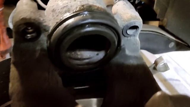 замена тормозных колодок BMW X1