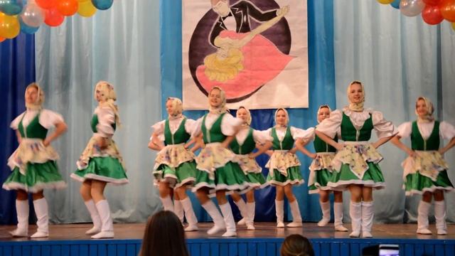 танец зимушка-зима танцевальный коллектив Азарт