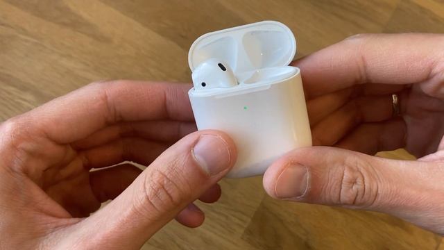 Мигает индикатор кейса AirPods