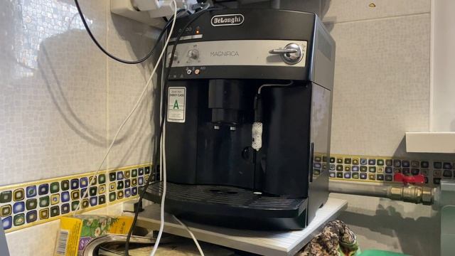 Делаю латте/капучино на кофемашине Delonghi