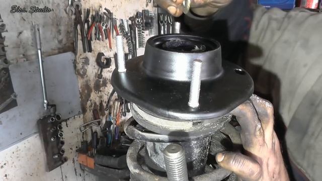 Замена верхней опоры передней стойки Daewoo Lanos ZAZ Lanos