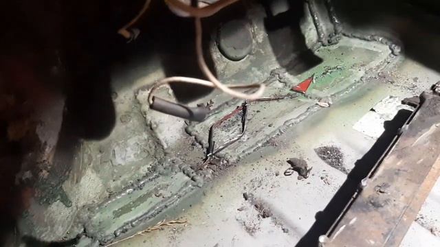 Нива 21213/НОВЫЕ КРЕПЛЕНИЯ СИДЕНИЙ/варим дно своими руками