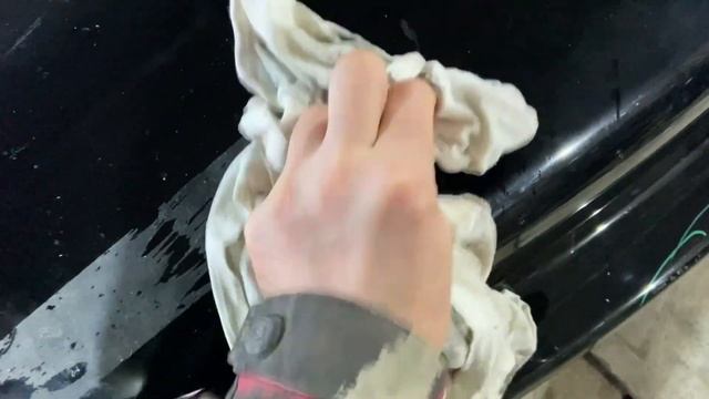 как удалить остатки скотча с авто, как удалить остатки наклеек эвакуации авто. удаление клея с авто
