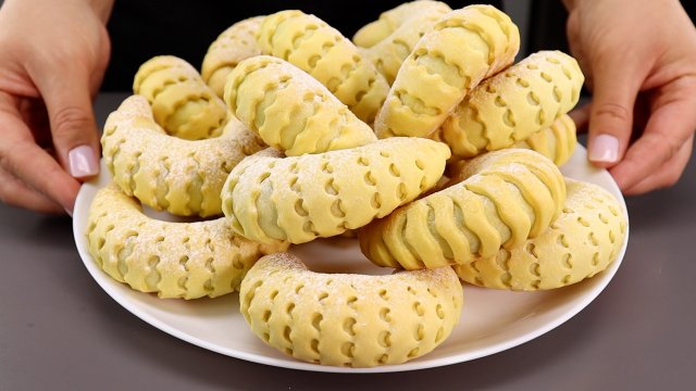 НОВИНКА! ПЕЧЕНЬЕ "ПОДКОВКИ" на СМЕТАНЕ! НИКТО Не ВЕРИТ, ЧТО так ПРОСТО! РЕЦЕПТ Печенья!