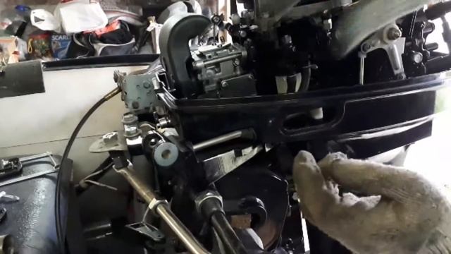 Подключение тросов газ-реверс к лодочному мотору на лодке ПВХ