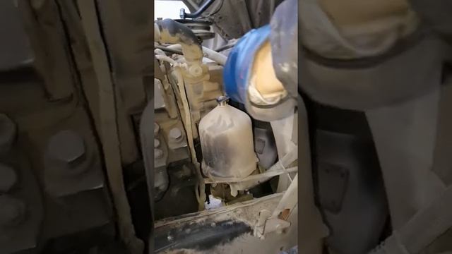 Замена масла на камазе.mp4