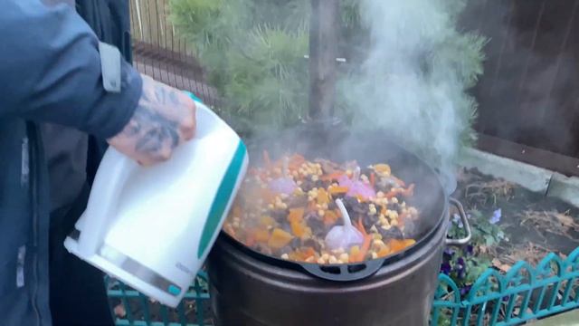 Плов из БАРАНИНЫ в казане на костре