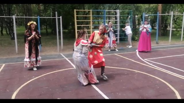 Спортивные состязания "Русские народные забавы"