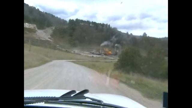 ЕСТЬ ПО ЧУЙСКОМУ ТРАКТУ ДОРОГА