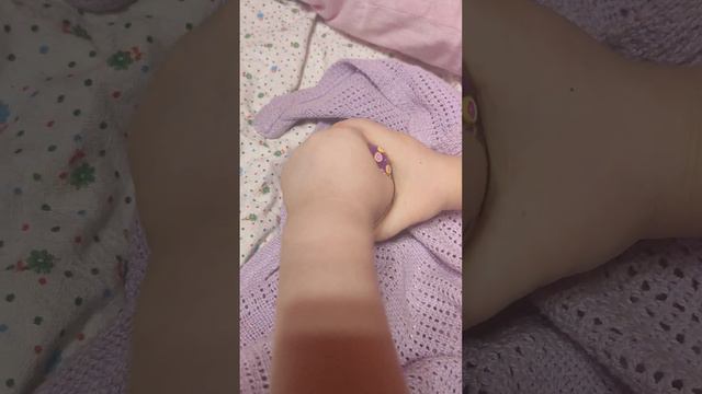 СЛАЙМ ФИОЛЕТОВЫЙ И ГОЛУБОЙ, СМЕШИВАНИЕ С РАЗНЫМИ ДОБАВКАМИ, ИГРА РЕБЕНКА) SLIM PURPLE AND BLUE