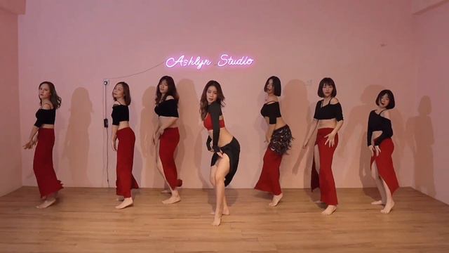Mohamed Ramadan - Bum bum belly dance cover ft. Ashlyn Tang