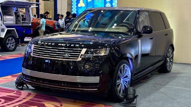 Обзор нового Range Rover SV 2024 года: интерьер и экстерьер