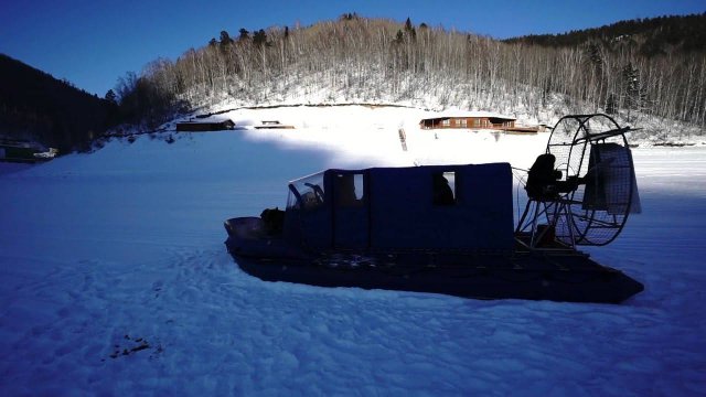 Судно на воздушной подушке (СВП) ЗМЕЙ 5